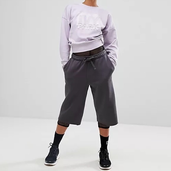 Ivy Park Embossed Logo Cropped Sweatshirt - Lilac - X-Small - Picture 2 of 9